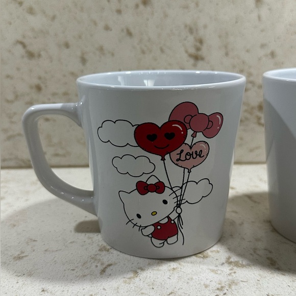 Hello Kitty x Sanrio Valentine’s Love Balloon Mug Set *BNWT* - Picture 2 of 4